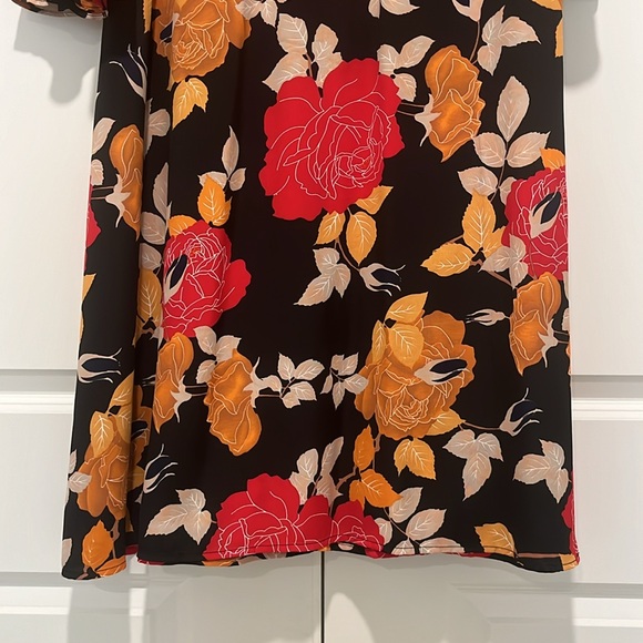 ASOS DESIGN panelled button through midi shirt dress in 70s bloom print size 4 - Picture 3 of 7